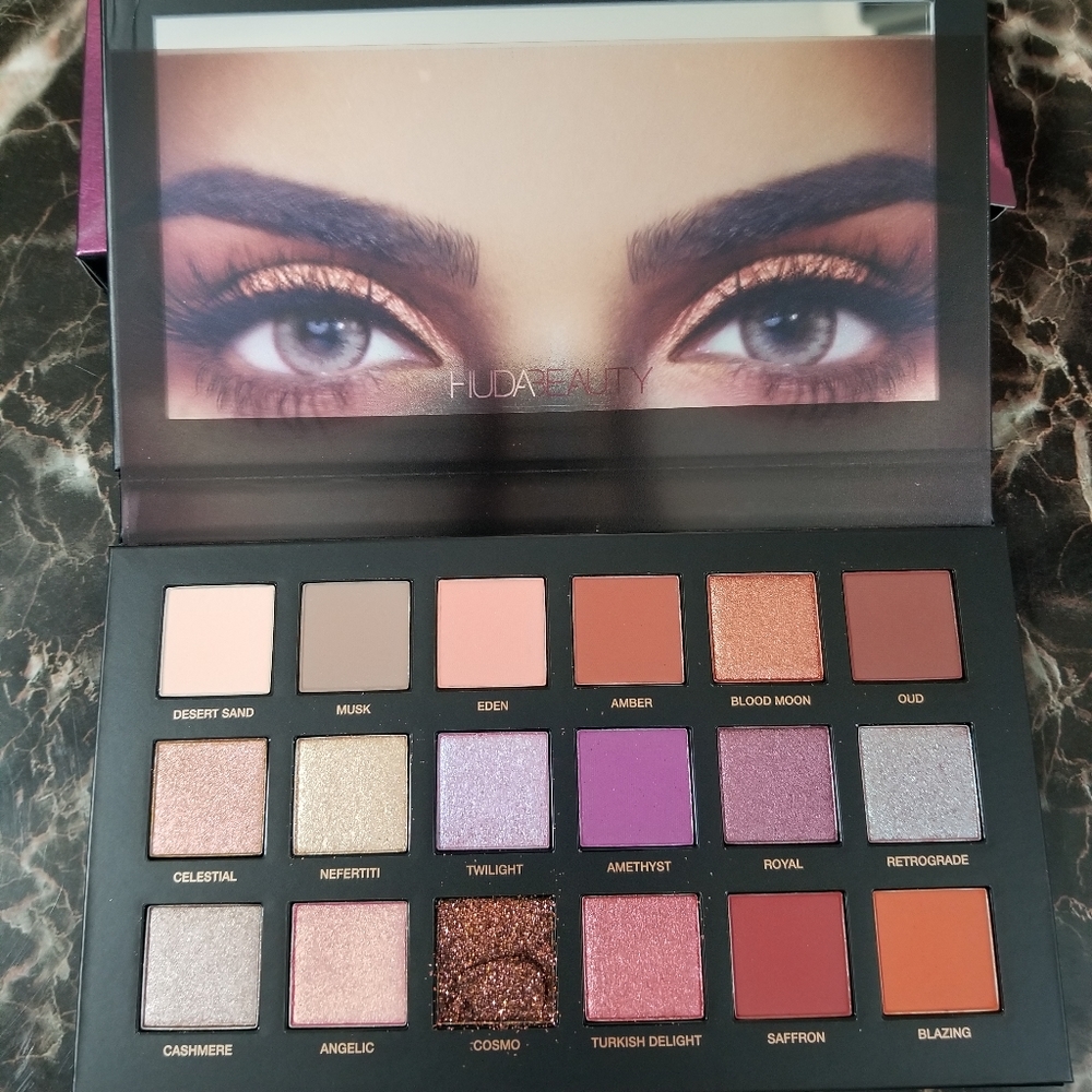 Huda beauty Desert dusk palette - Picture 2 of 7